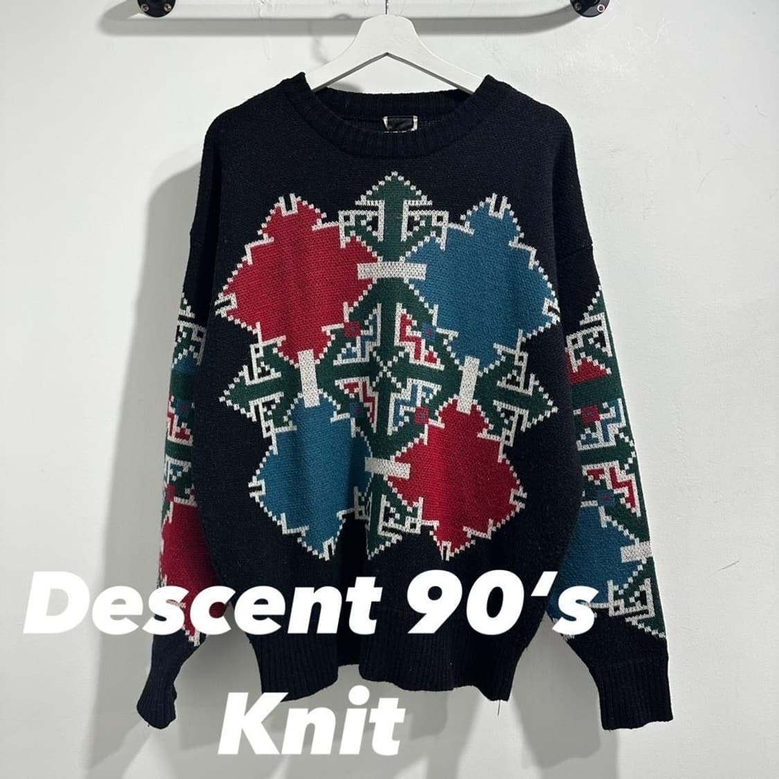 데상트 90s 패턴니트 상품이미지1