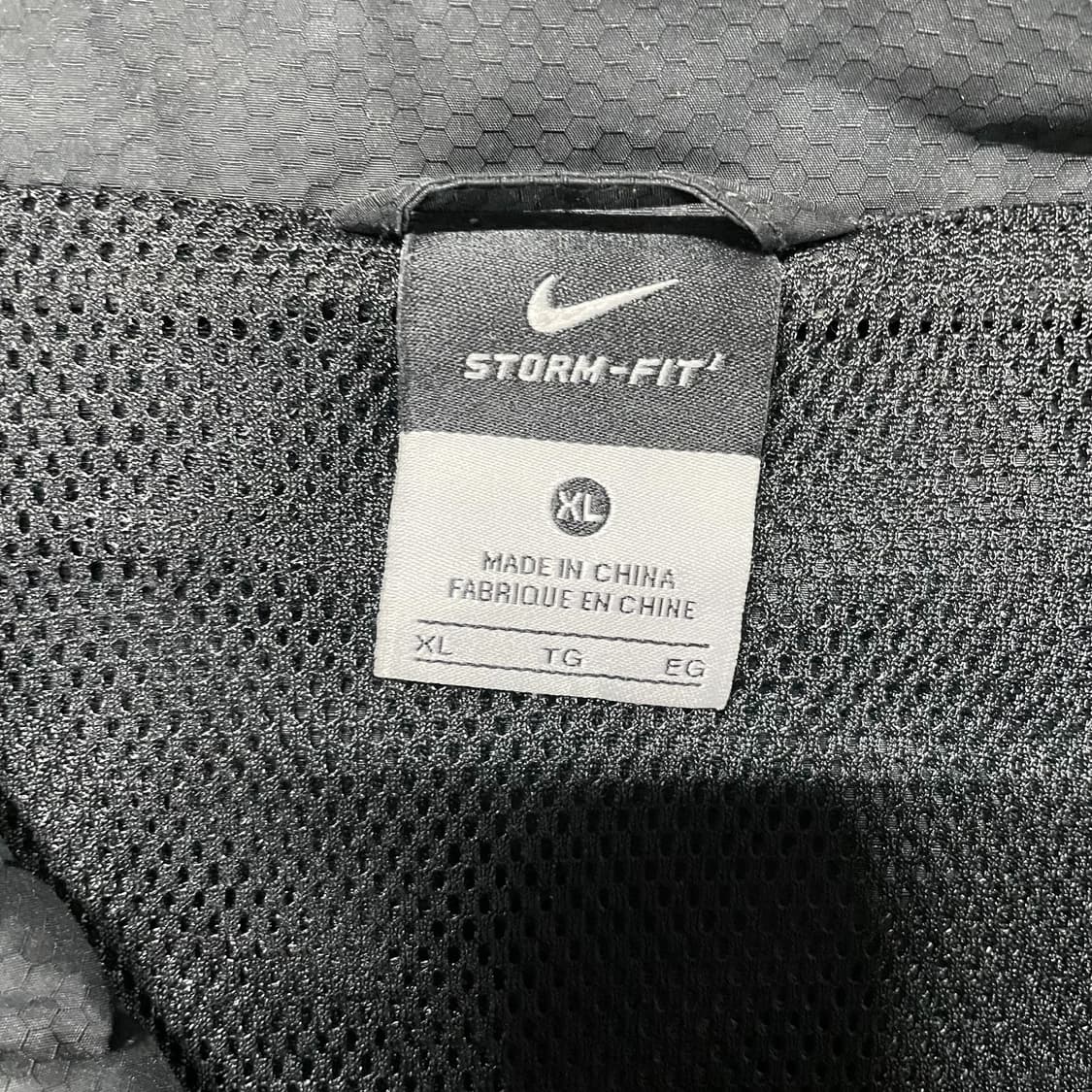 XL 나이키 검정색 T90 바람막이 상품이미지9