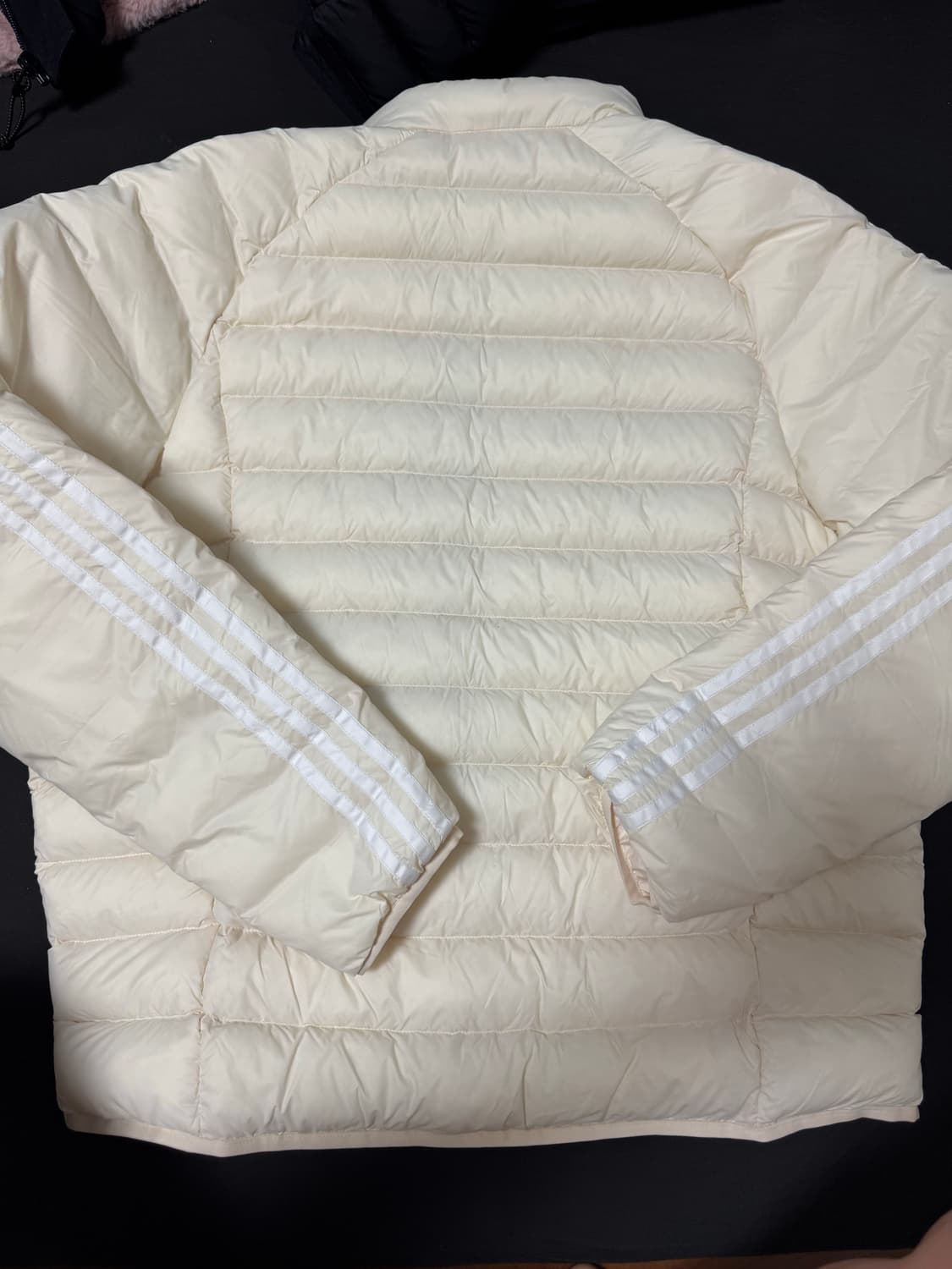정품새제품 아디다스 3S 폴리에스테르 경량패딩자켓 2xl아이보리 상품이미지4