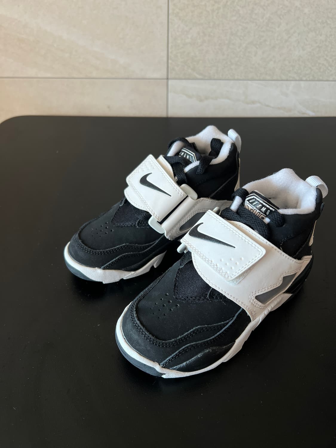 [165mm] 나이키 다이아몬드 터프 2 (블랙/화이트) no 상품이미지5