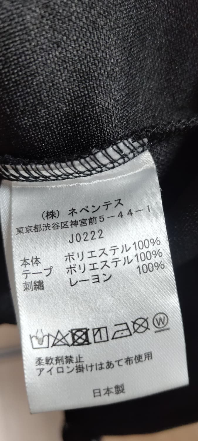 니들스 트랙자켓 검흰 m 상품이미지3