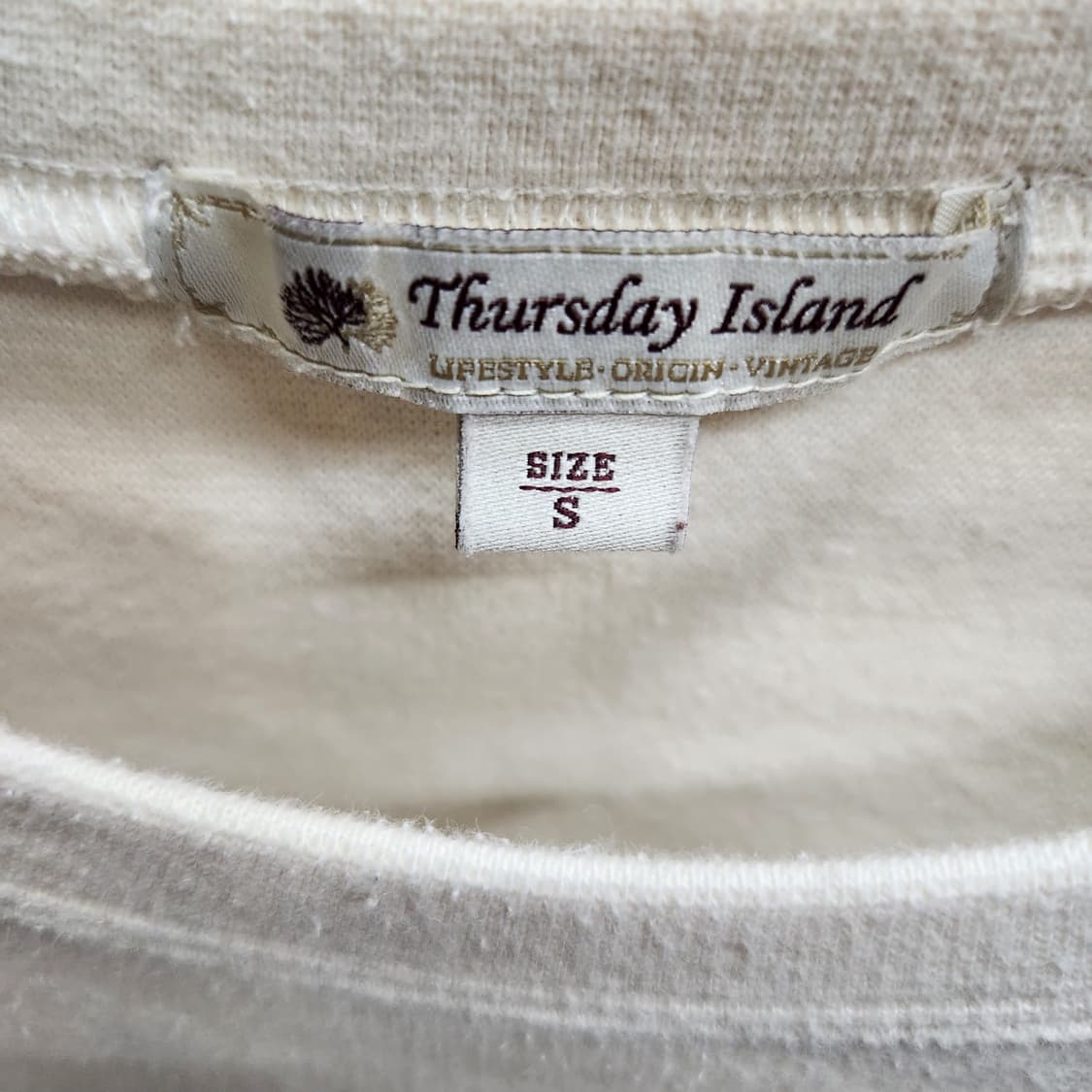 써스데이아일랜드 로고자수 맨투맨 S(S) 상품이미지5