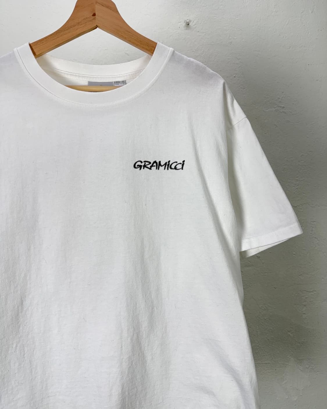 그라미치 화이트 플라워 루즈핏 하프 티셔츠 상품이미지4