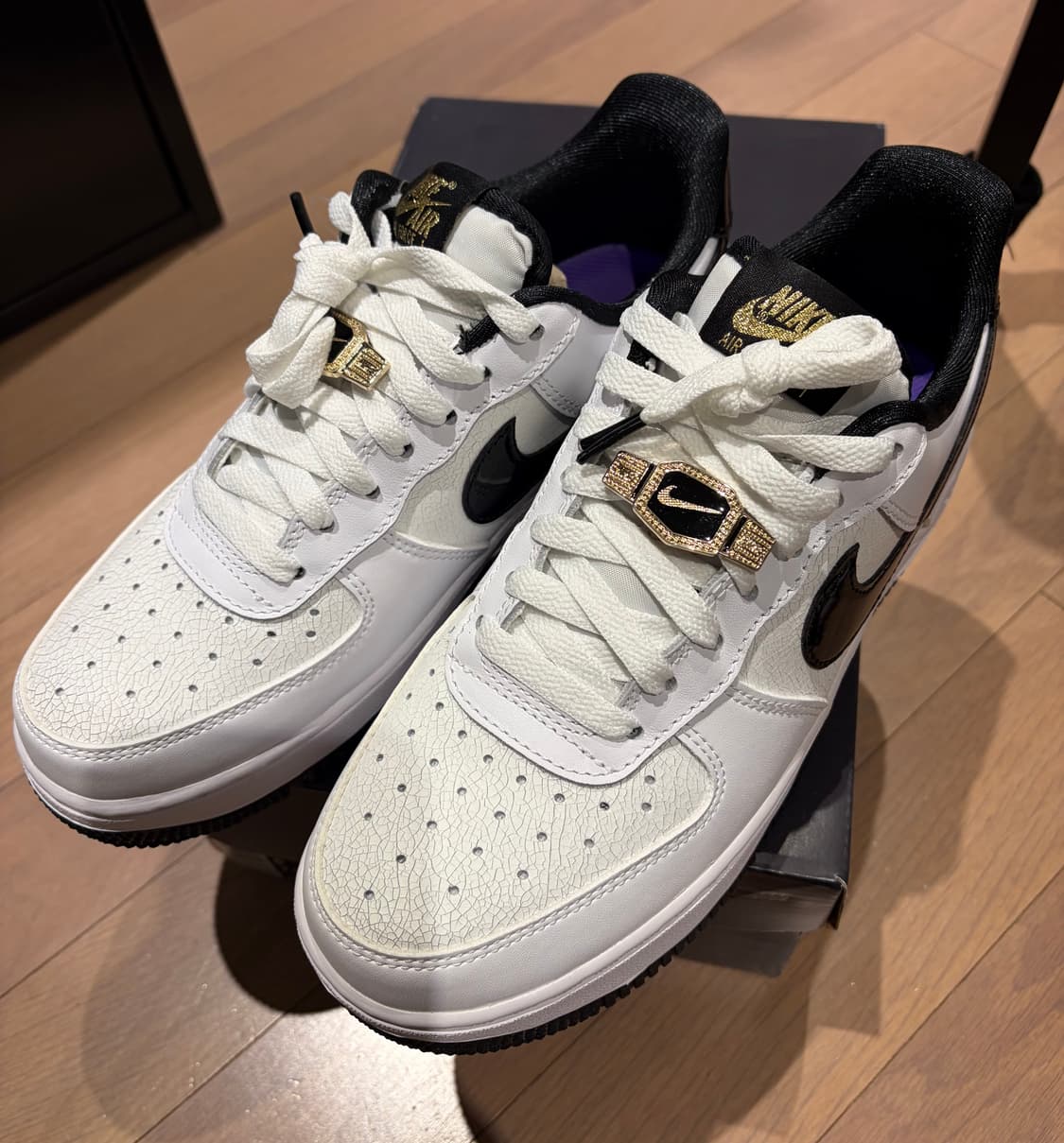 나이키 에어포스 1 '07 LV8 EMB 월드 챔피언스 화이트 블랙 상품이미지3