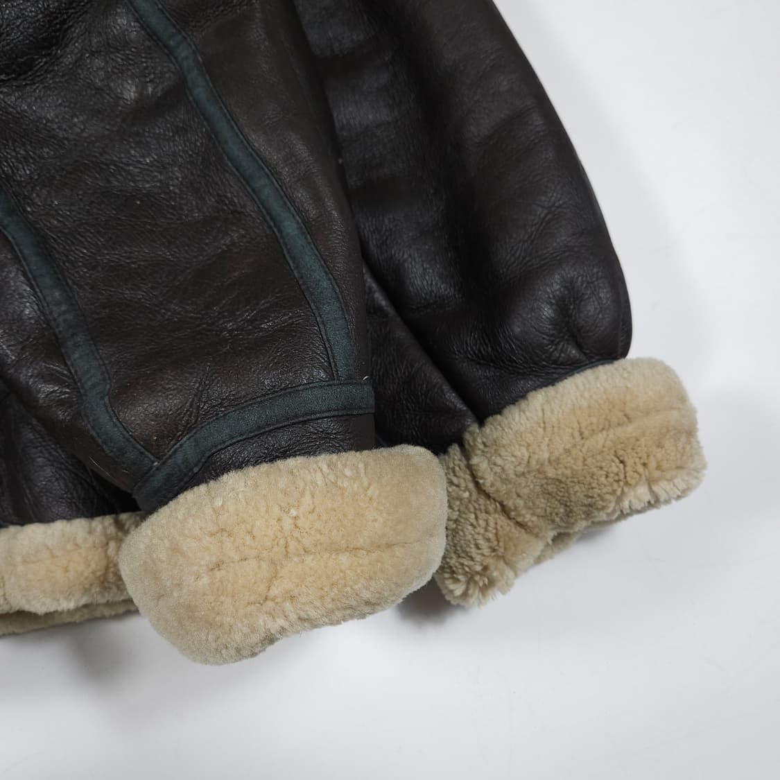 스투시 B-3 무스탕 상품이미지4