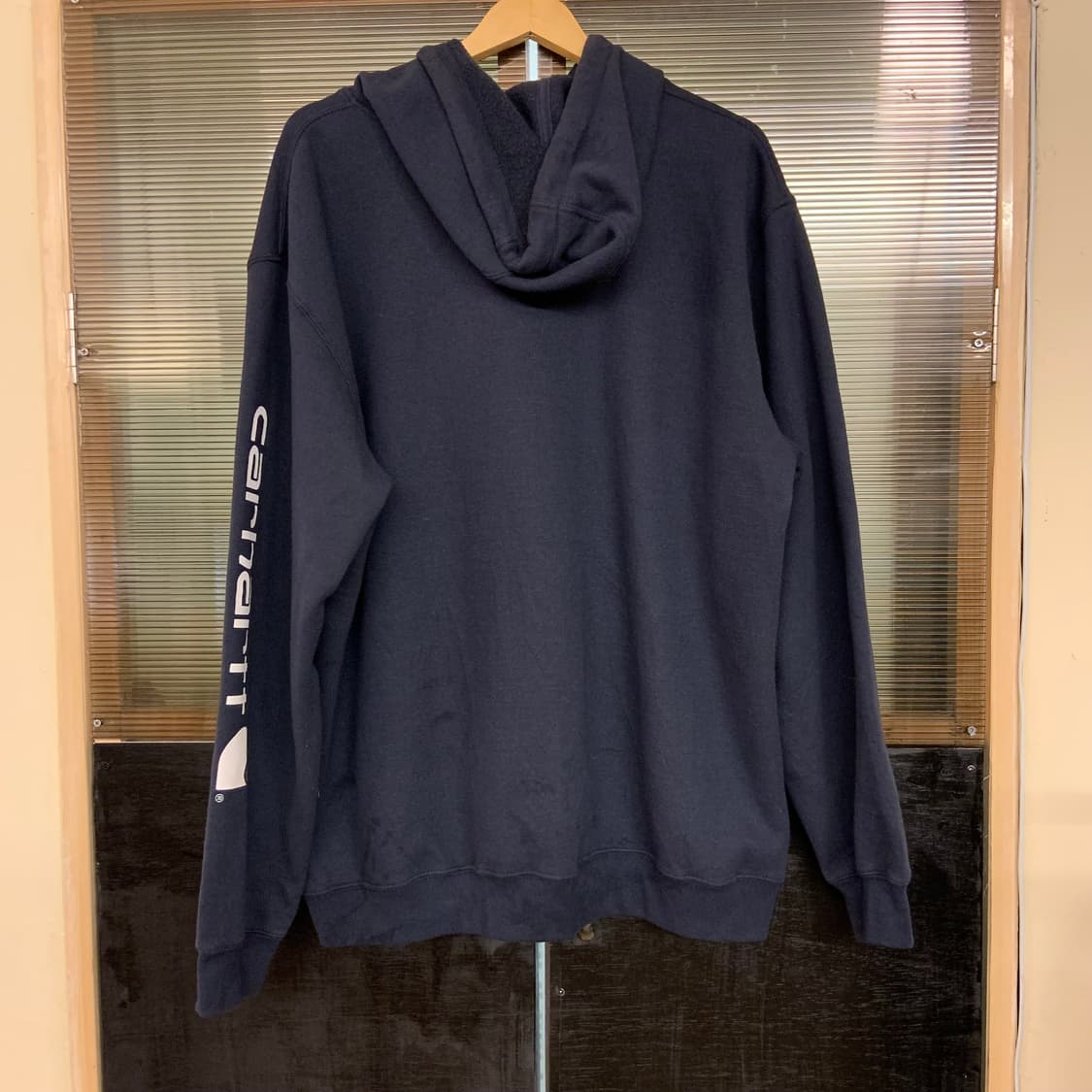 칼하트 네이비 후디 상품이미지2