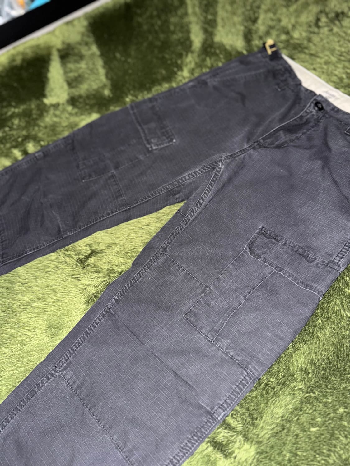 [30X32] 칼하트 WIP 립스탑 빈티지 워싱 카고 팬츠 블랙 상품이미지5