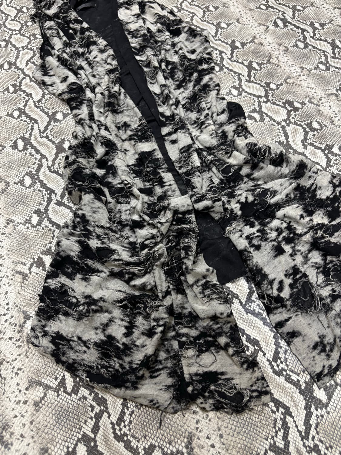 “Midas” 00’s Archive Grunge Black&Grey C 상품이미지4