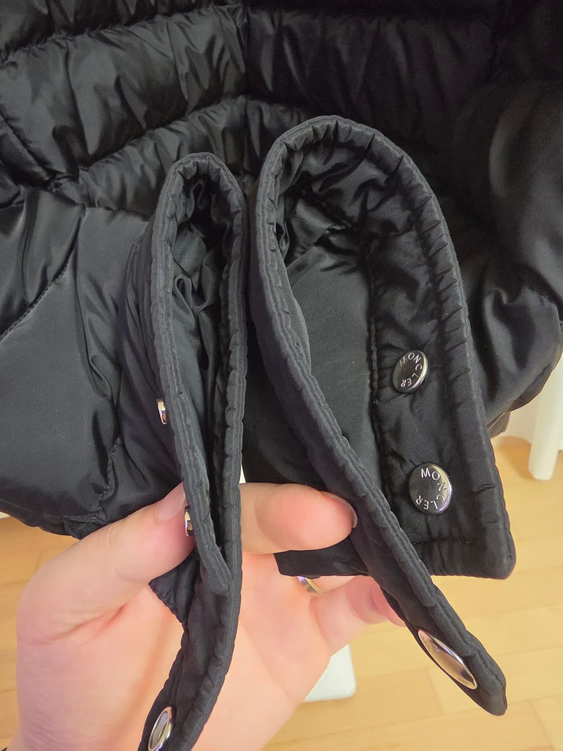 [23년] 몽클레어 아미오 경량 바이크 다운 패딩 3사이즈 상품이미지7