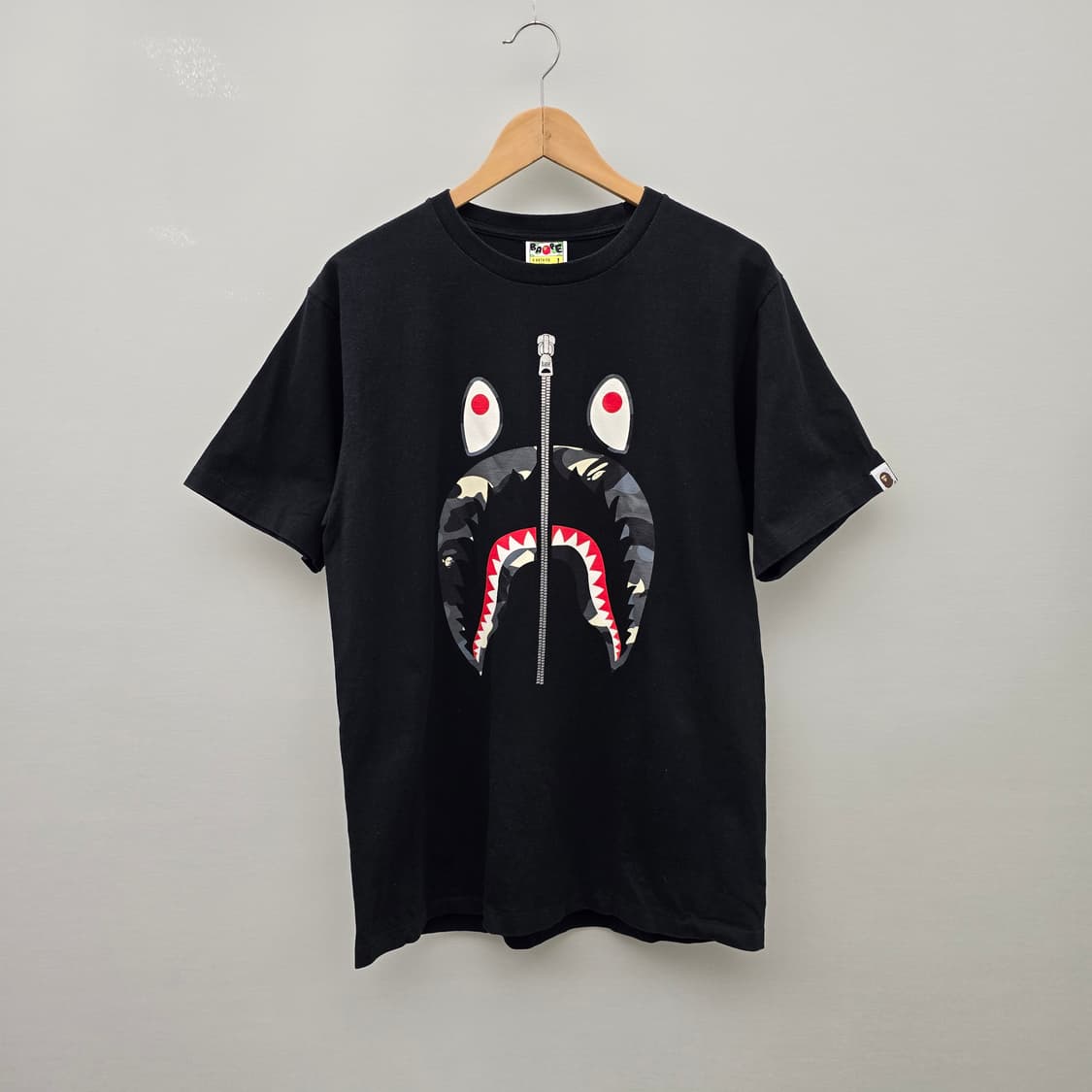 BAPE 베이프 샤크 반팔티 블랙 상품이미지1