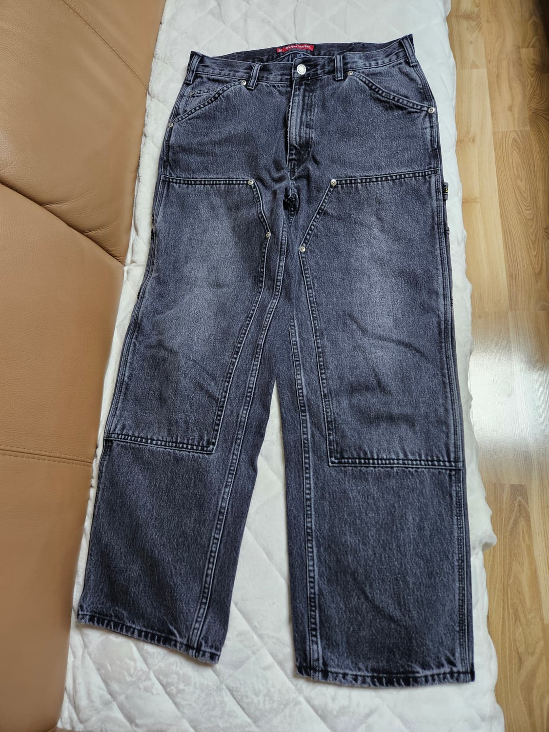 슈프림 더블니 데님 팬츠 진 워시드 블랙 23SS 상품이미지1