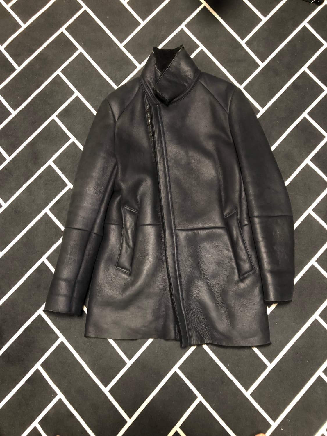 (횡재가)솔리드옴므 리얼무스탕 /몽클레어 스톤 발망 프라다 톰브라운타임 상품이미지10