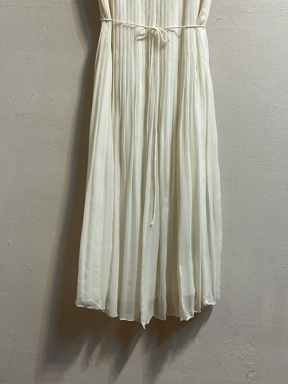 버버리 브릿 실크 플리츠 미디 드레스 상품이미지3