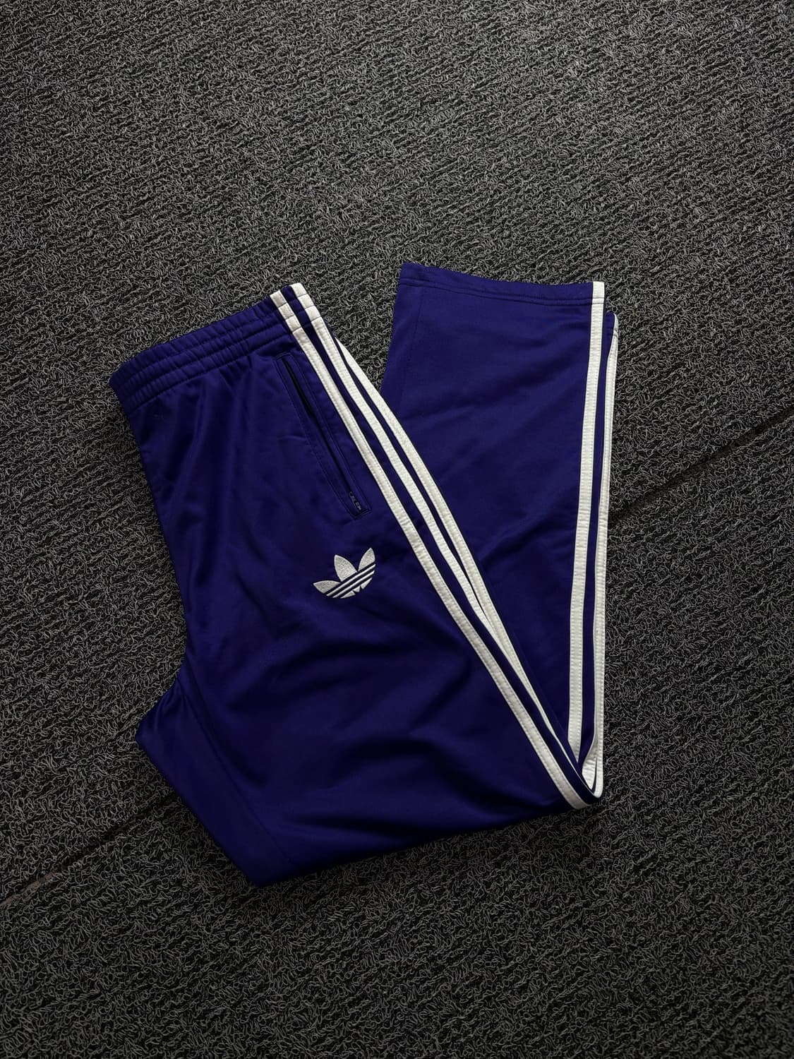 아디다스 파이어버드 트레포일 와이드핏 트랙팬츠 1686 상품이미지1