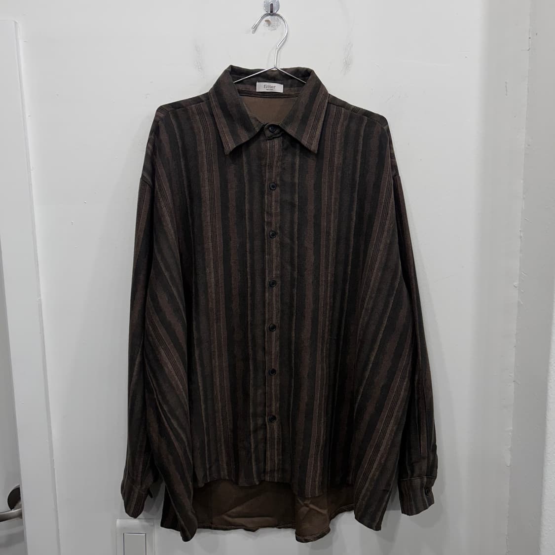 피터 배색 스트라이프 스웨이드 오버핏 셔츠 상품이미지2