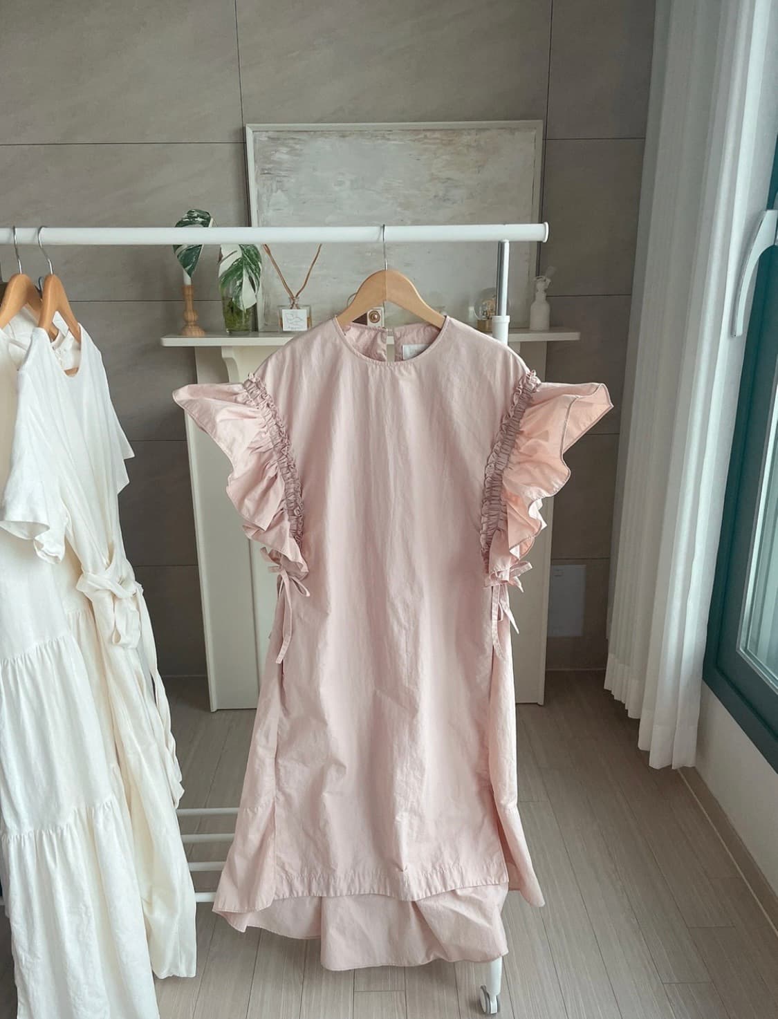 새상품) 수입 고가라인 프릴소매 언발란스 원피스 F 상품이미지1