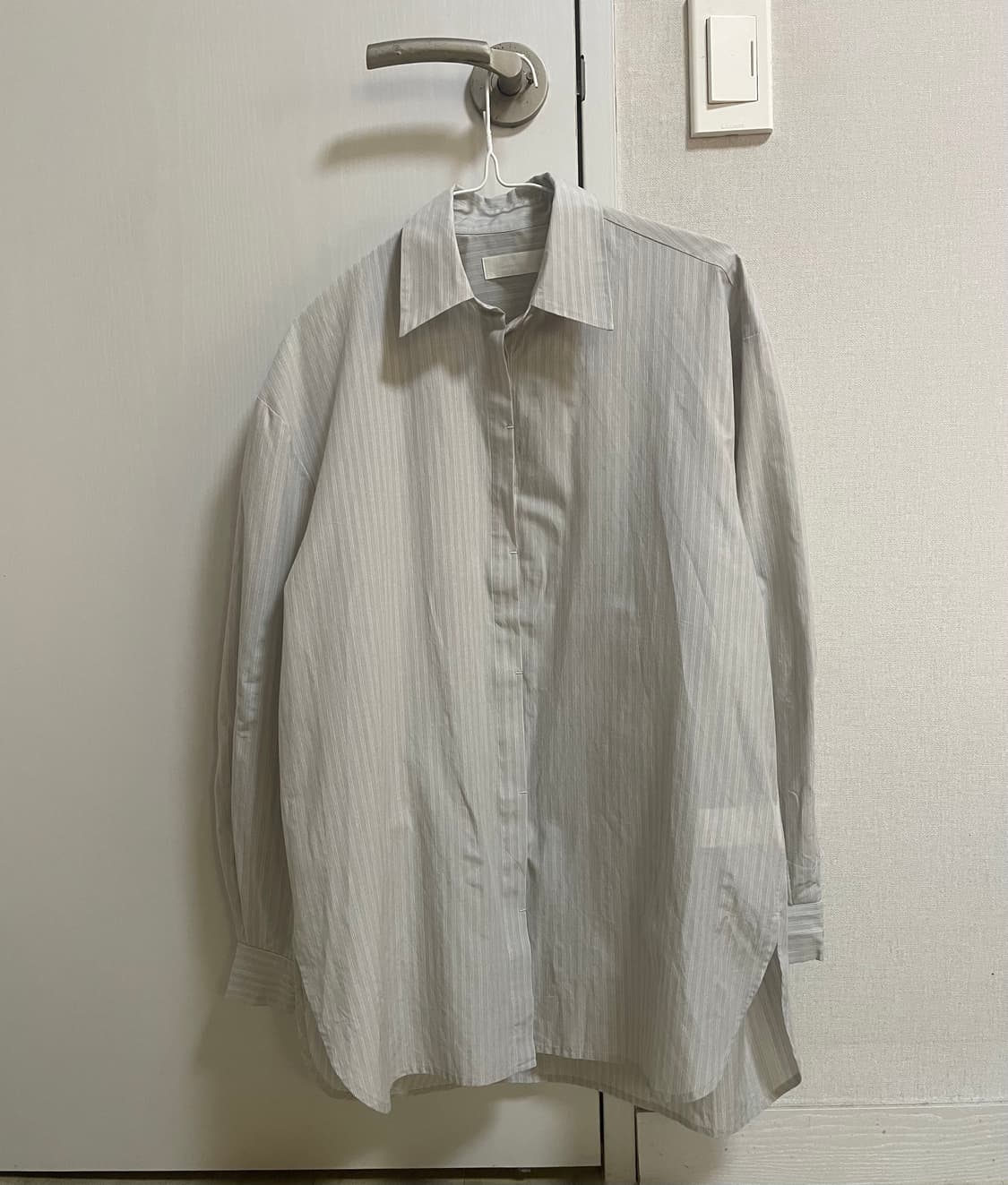 새제품) 아모멘토 25ss 스트라이프 셔츠 os 남녀공용 상품이미지8