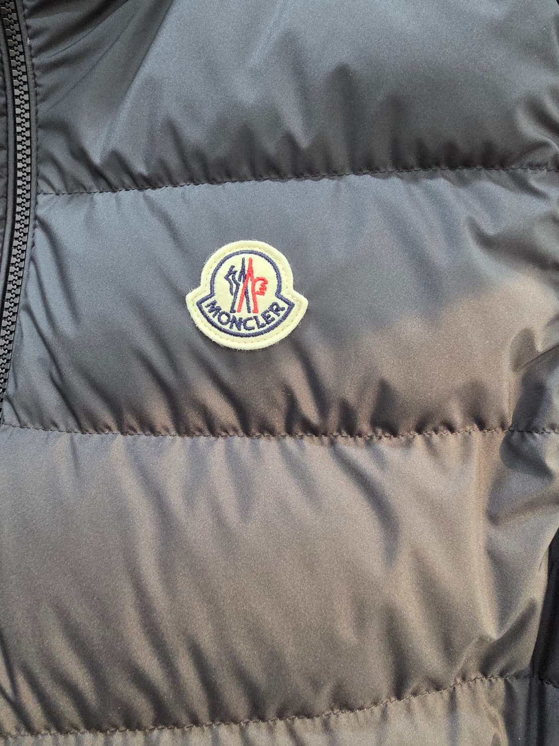 몽클레어 Contrin 다운베스트 패딩베스트 블랙 4 상품이미지4