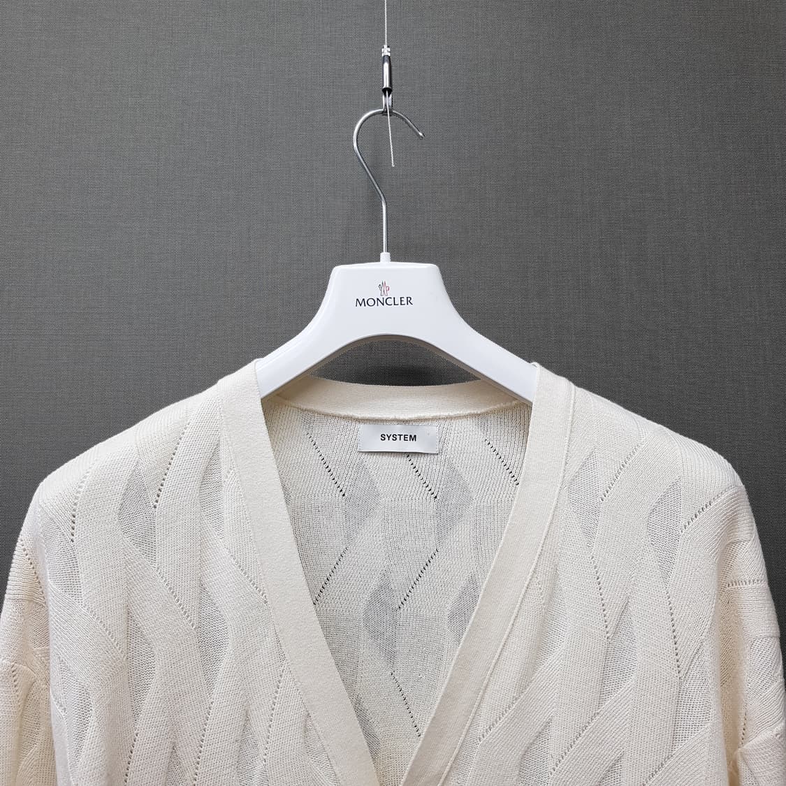 한섬 시스템옴므 2022 케이블 패턴 브이넥 니트 가디건 105사이즈 상품이미지2