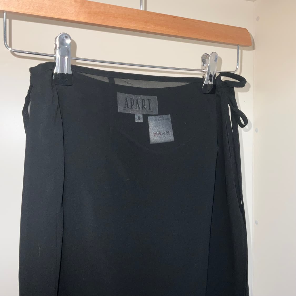 [Apart] Black Wrap Skirt 상품이미지3