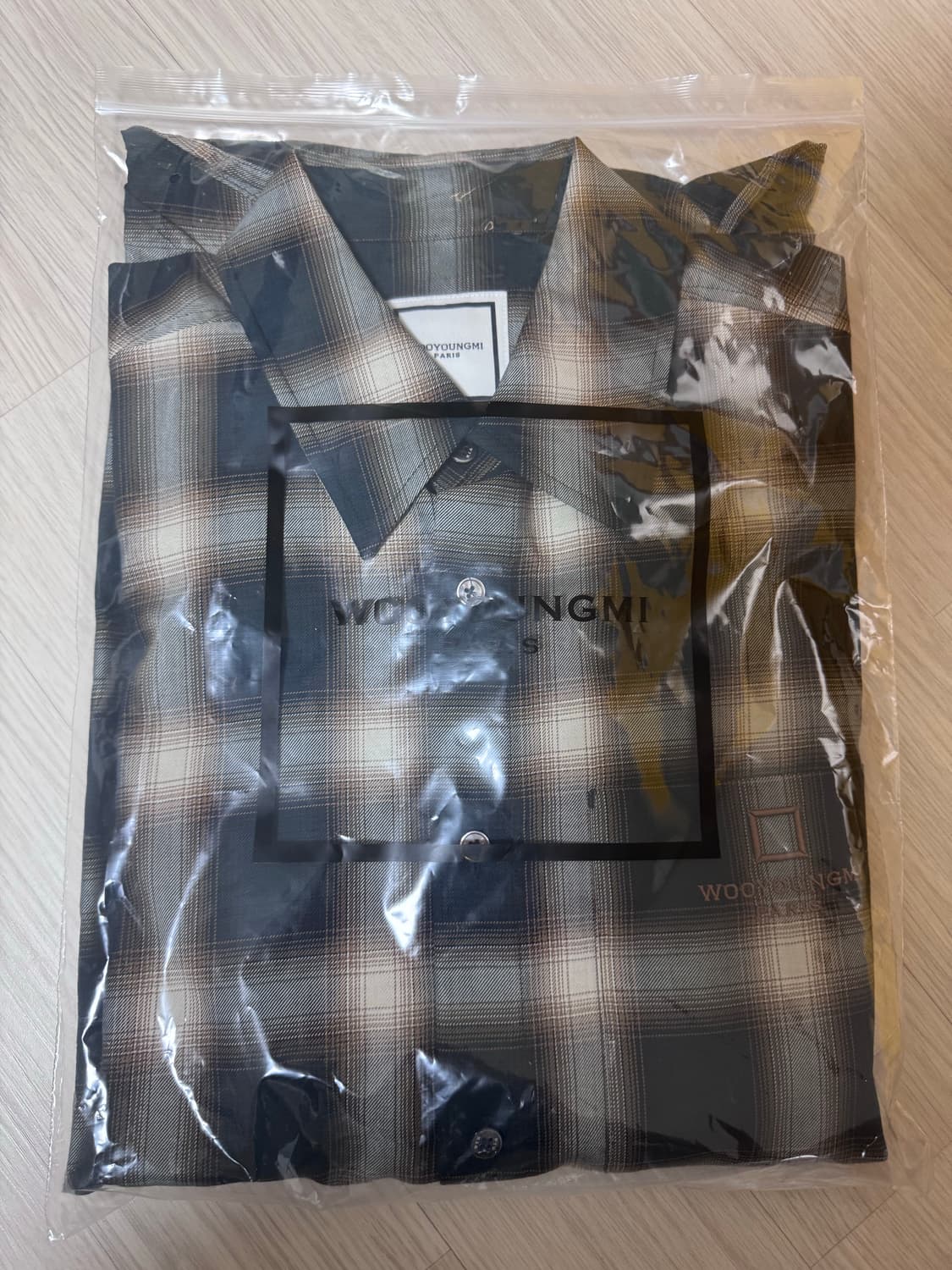 우영미 그라데이션 셔츠 그린 상품이미지1