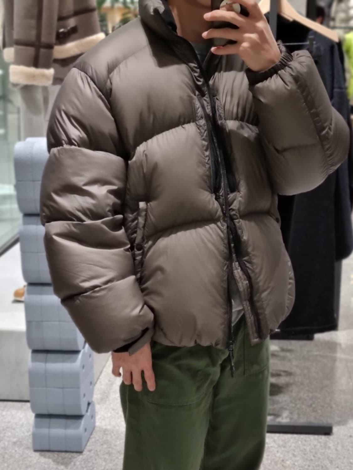 모이프 쉐도우 푸퍼 패딩 2사이즈 올리브 상품이미지1