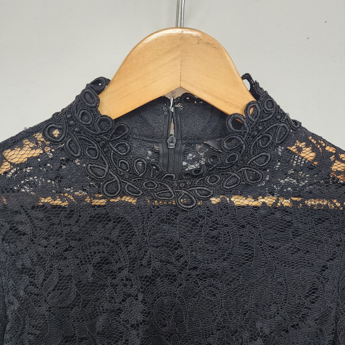 지고트 블랙 레이스 긴팔 미디 원피스 상품이미지2