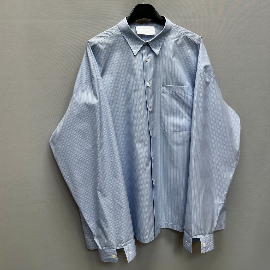 프라다 삼각로고 스트라이프 셔츠 ( 115 ) 상품이미지2