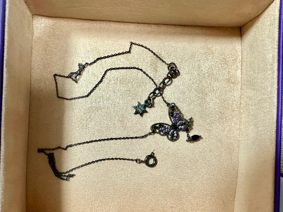 안나수이 나비 목걸이 상품이미지1