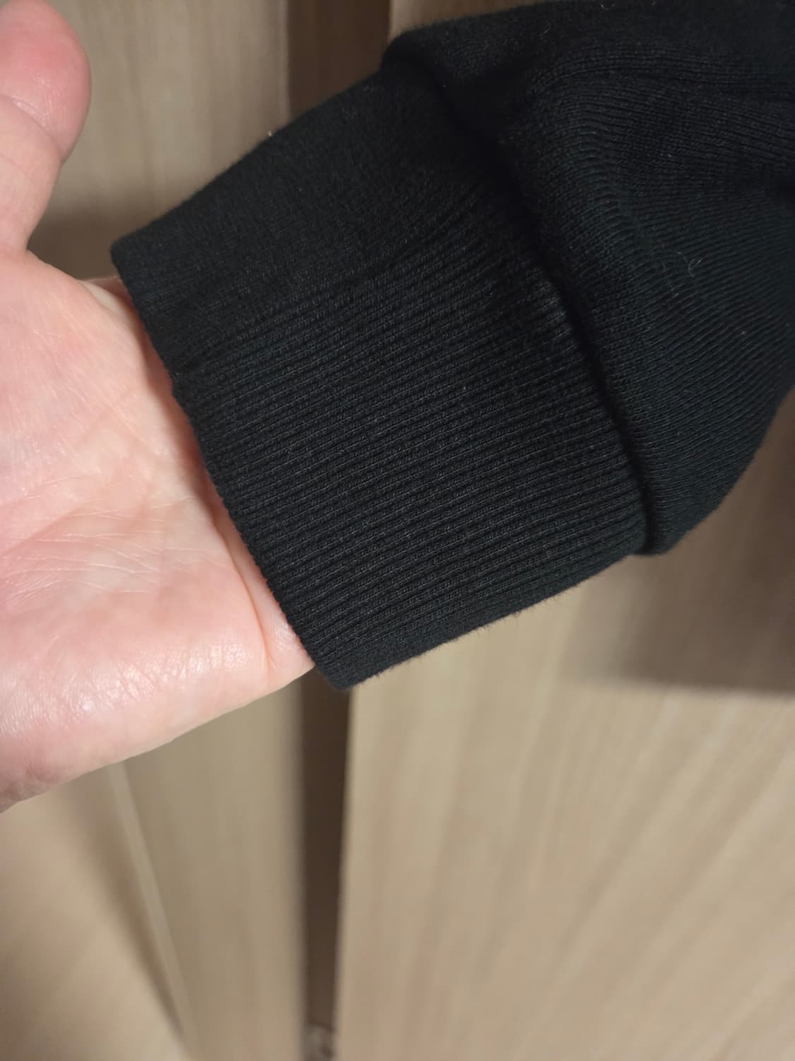 게스 블랙 후드집업 상품이미지4