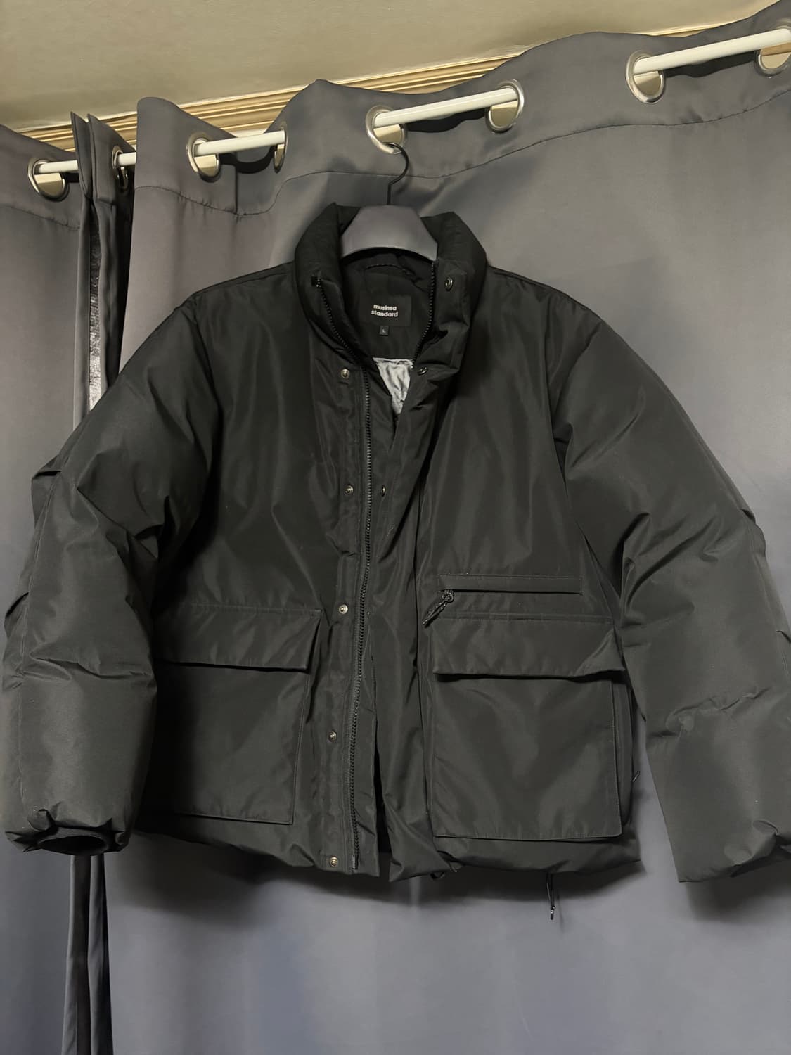 시티 레저 논 퀼팅 다운 숏 패딩 블랙 L 상품이미지2