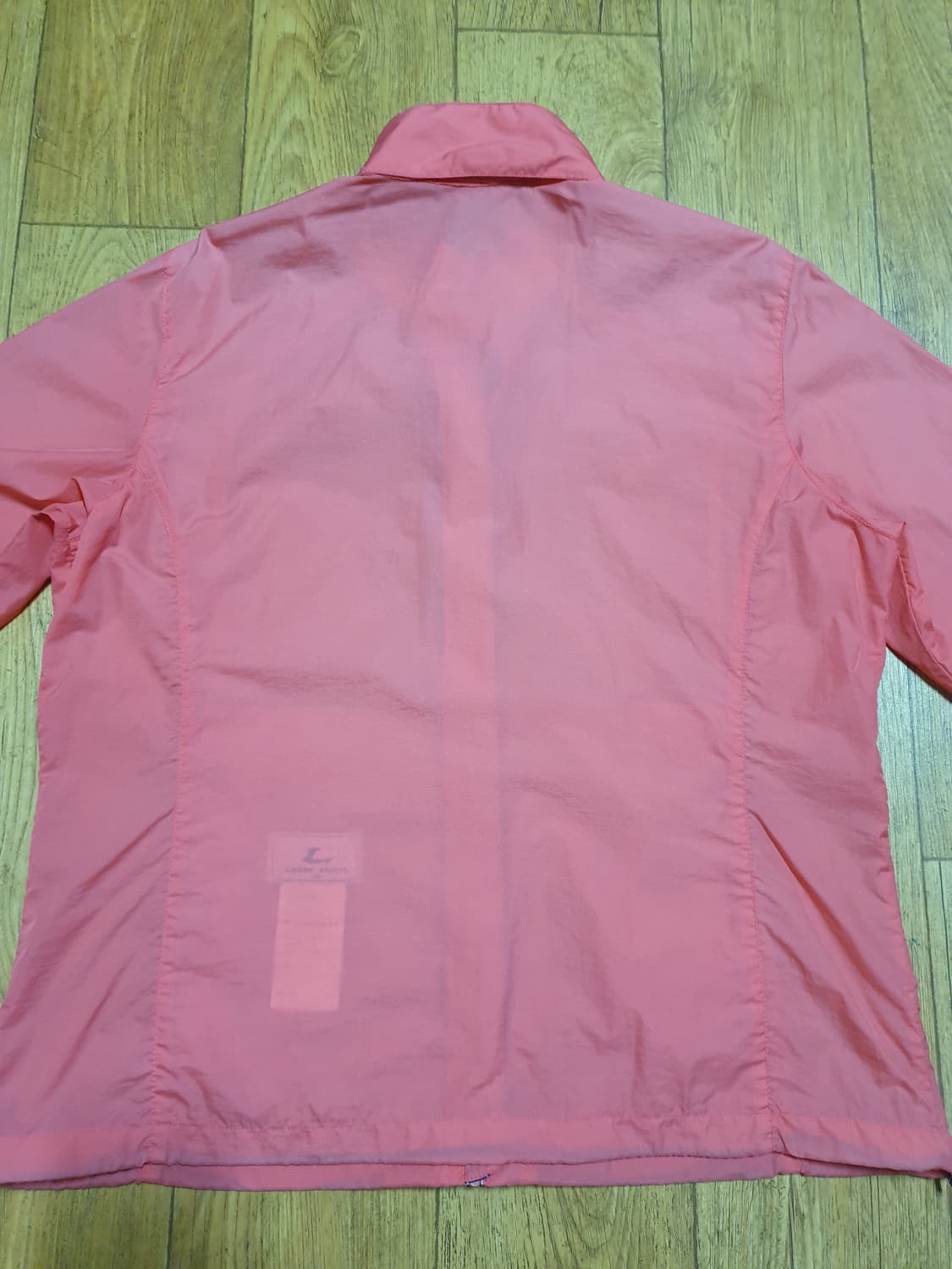 1087 르까프 바람막이 여성 105 사이즈입니다 상품이미지5