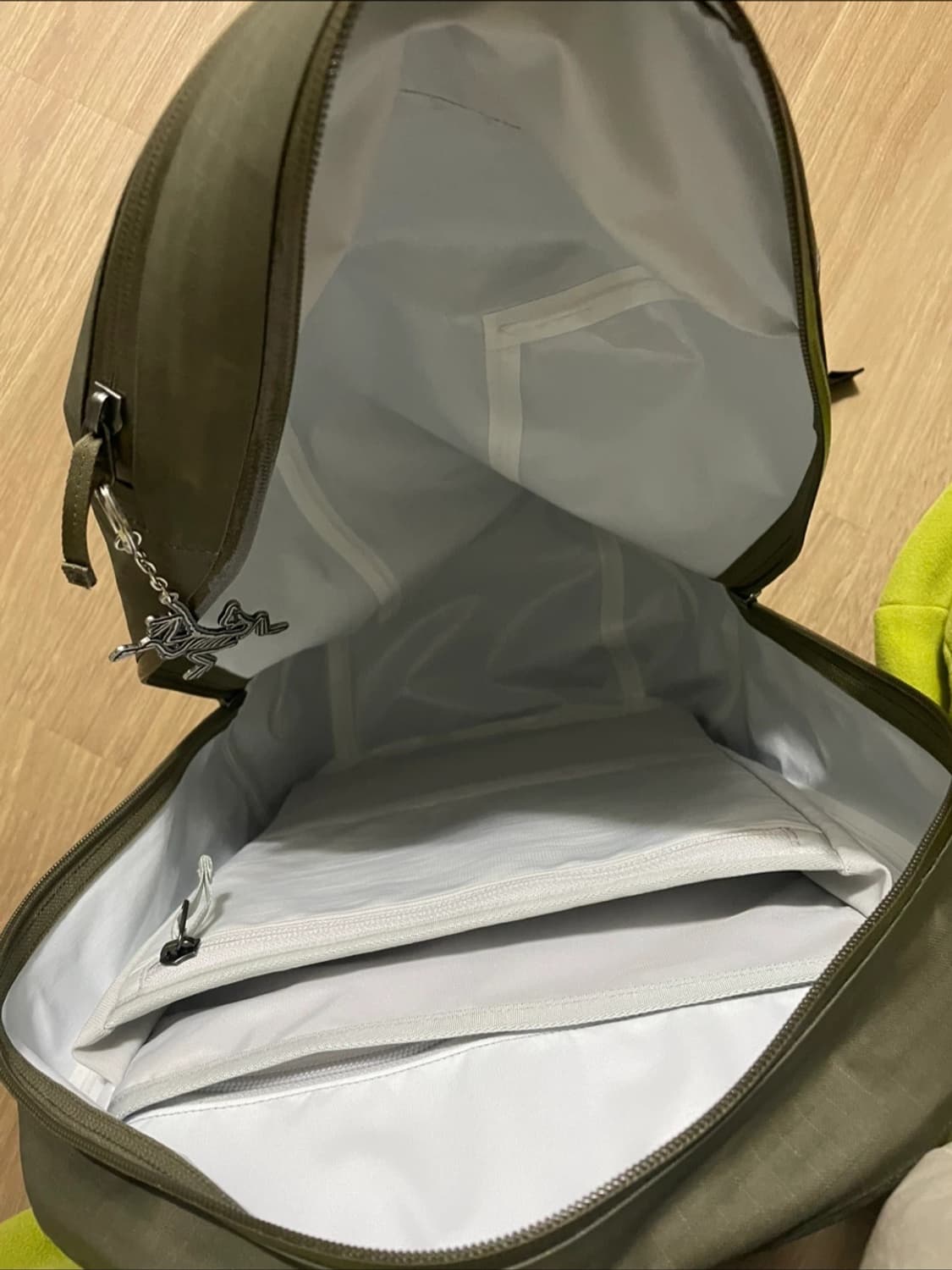 아크테릭스 그랜빌 16 카키 깔끔! 상품이미지5