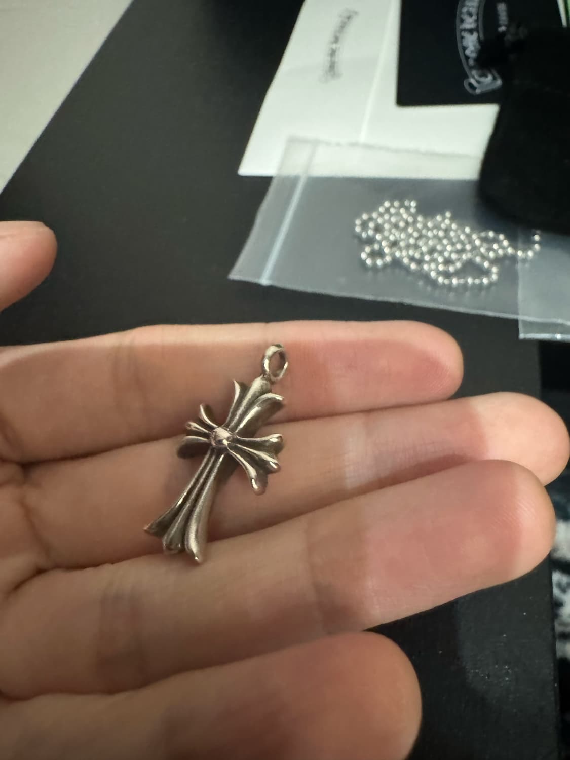 크롬하츠 크로스 참 펜던트 (타이니 펫 타이니 참) 풀구성 상품이미지2