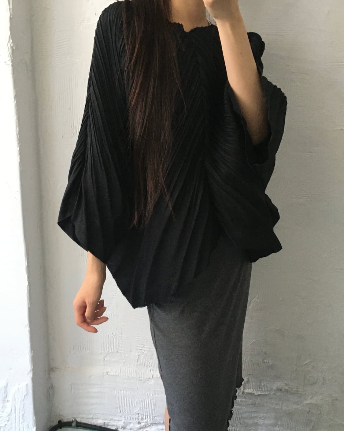 ISSEY MIYAKE 이세이미야케 블랙 링클 울 플리츠 탑 상품이미지2