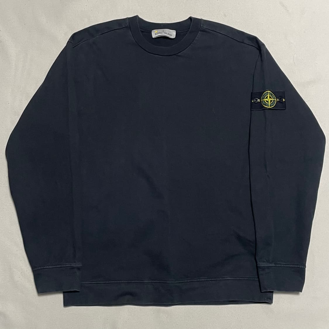 M 스톤아일랜드 와펜 블랙 맨투맨 상품이미지2