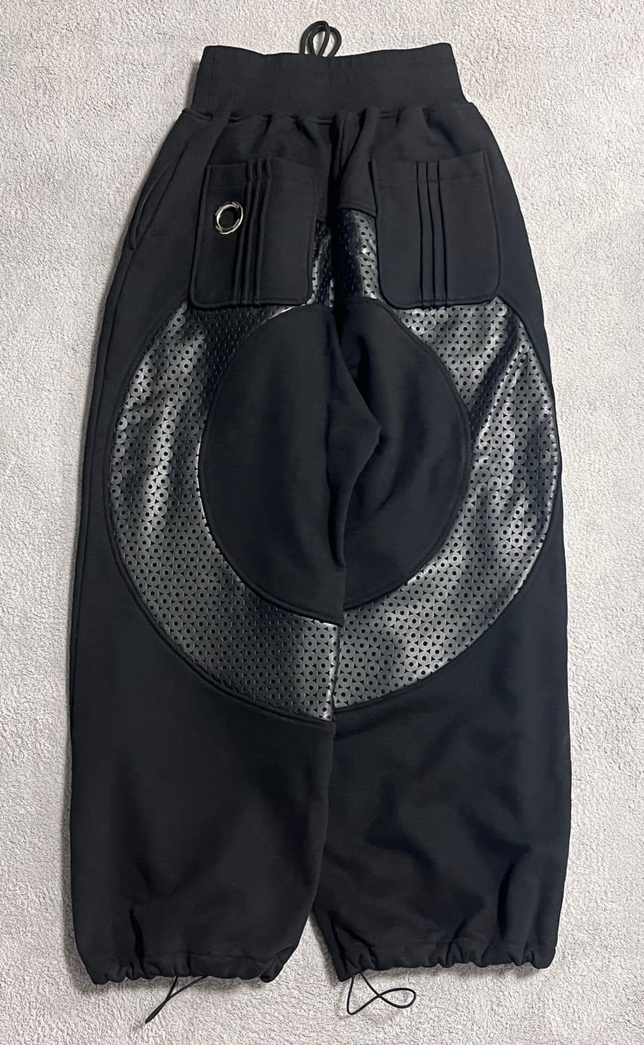 KIMYO CENTERPIECE DRAWSTRING PANTS IN BL 상품이미지2