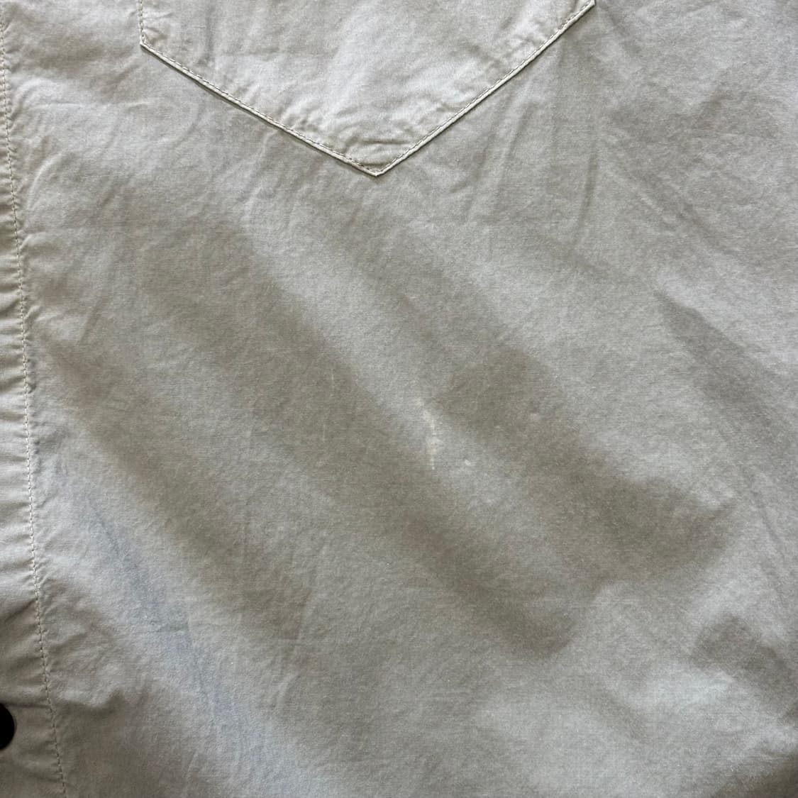 100 스톤아일랜드 카키 반팔셔츠 상품이미지9