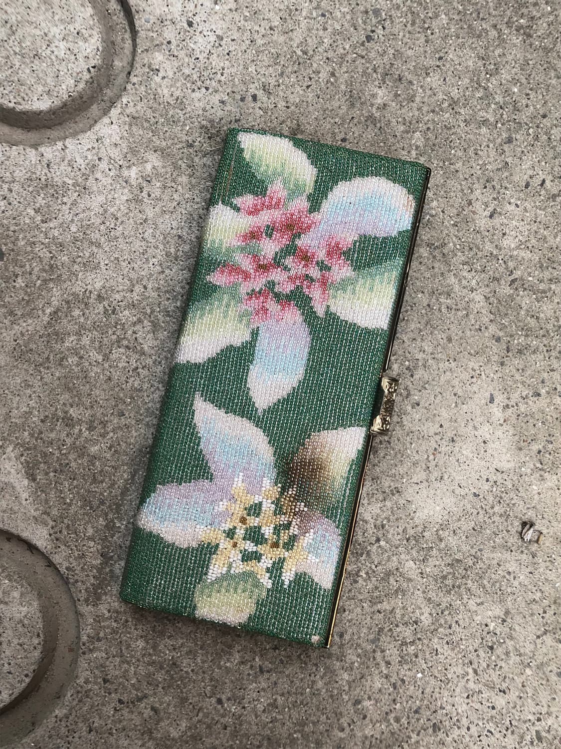 green floral beaded long wallet 상품이미지1