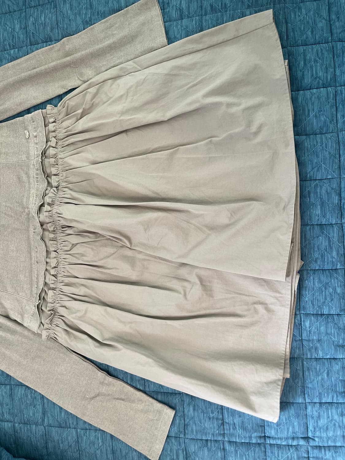 코이세이오 2WAY SHIRRING ONE PIECE LIGHT KHAK 상품이미지3
