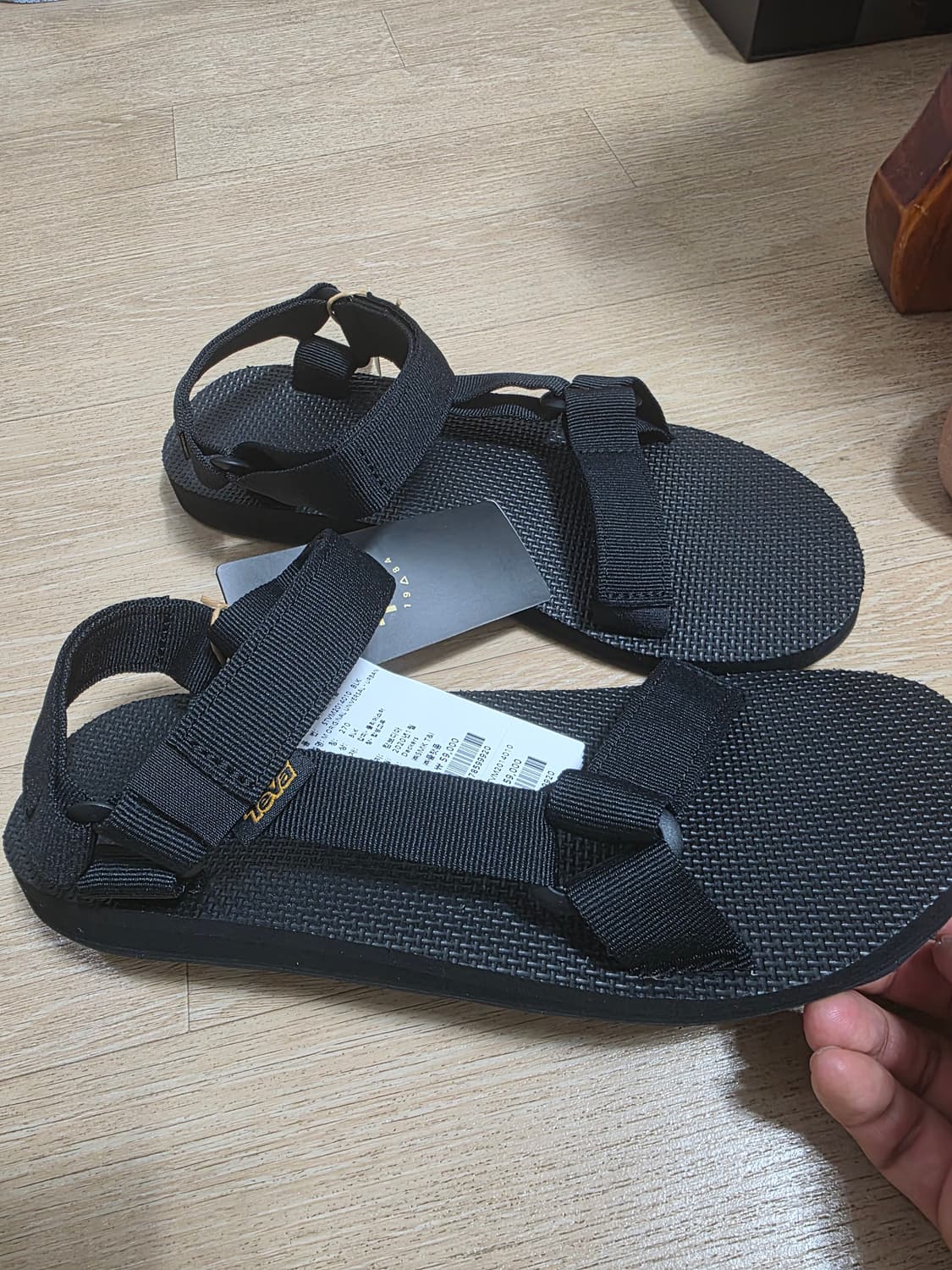 [새제품] 테바 오리지널 유니버설 블랙 샌들 270 상품이미지2