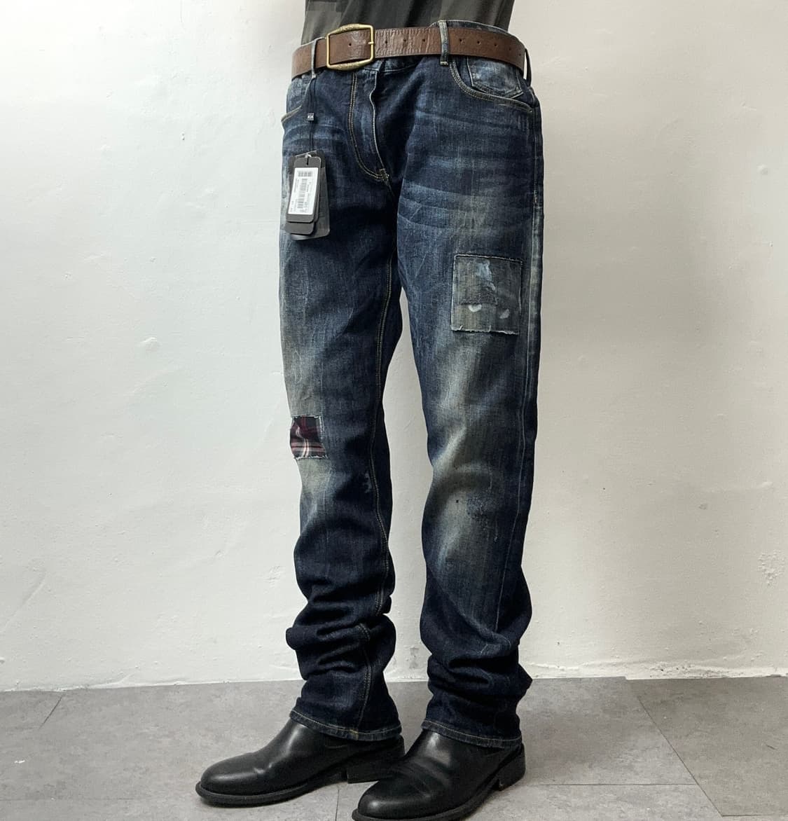 Armani Exchange Distressed Slim Denim (J 상품이미지1