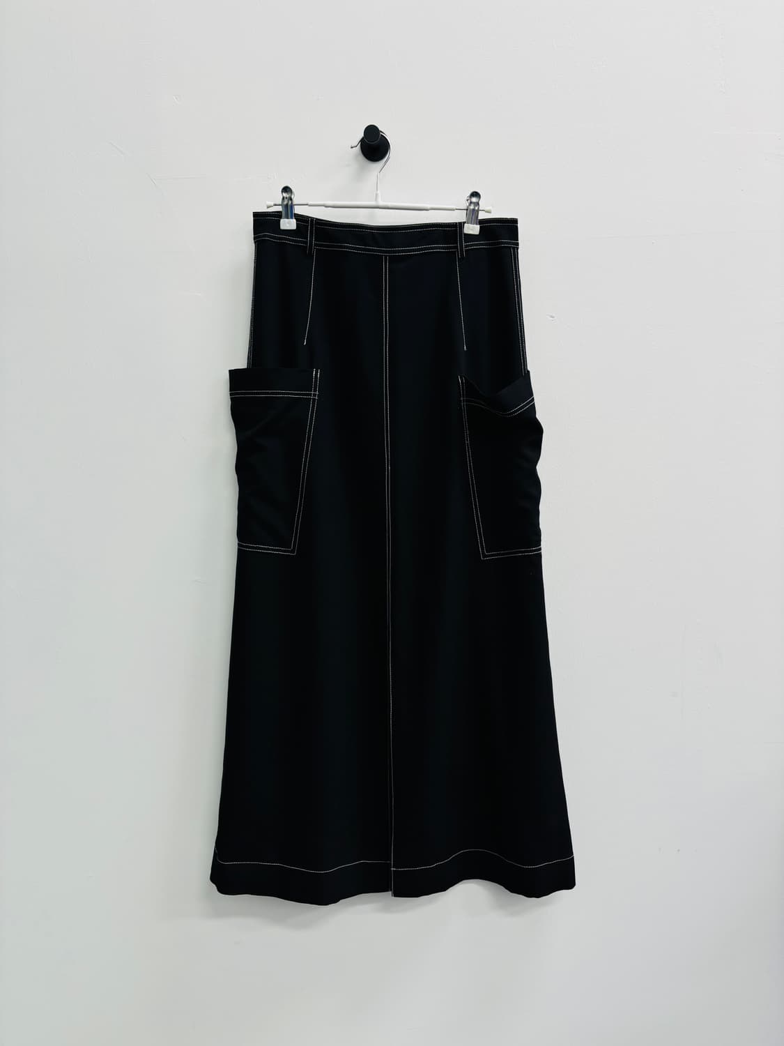 세릭(CERRIC) 콘트라스트 스티치 카고 맥시 스커트 상품이미지3