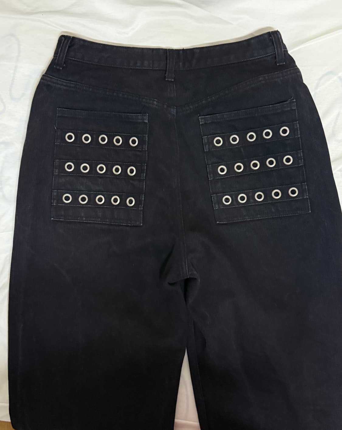 비엑세스 Eyelet Button Black Jeans 1 상품이미지2