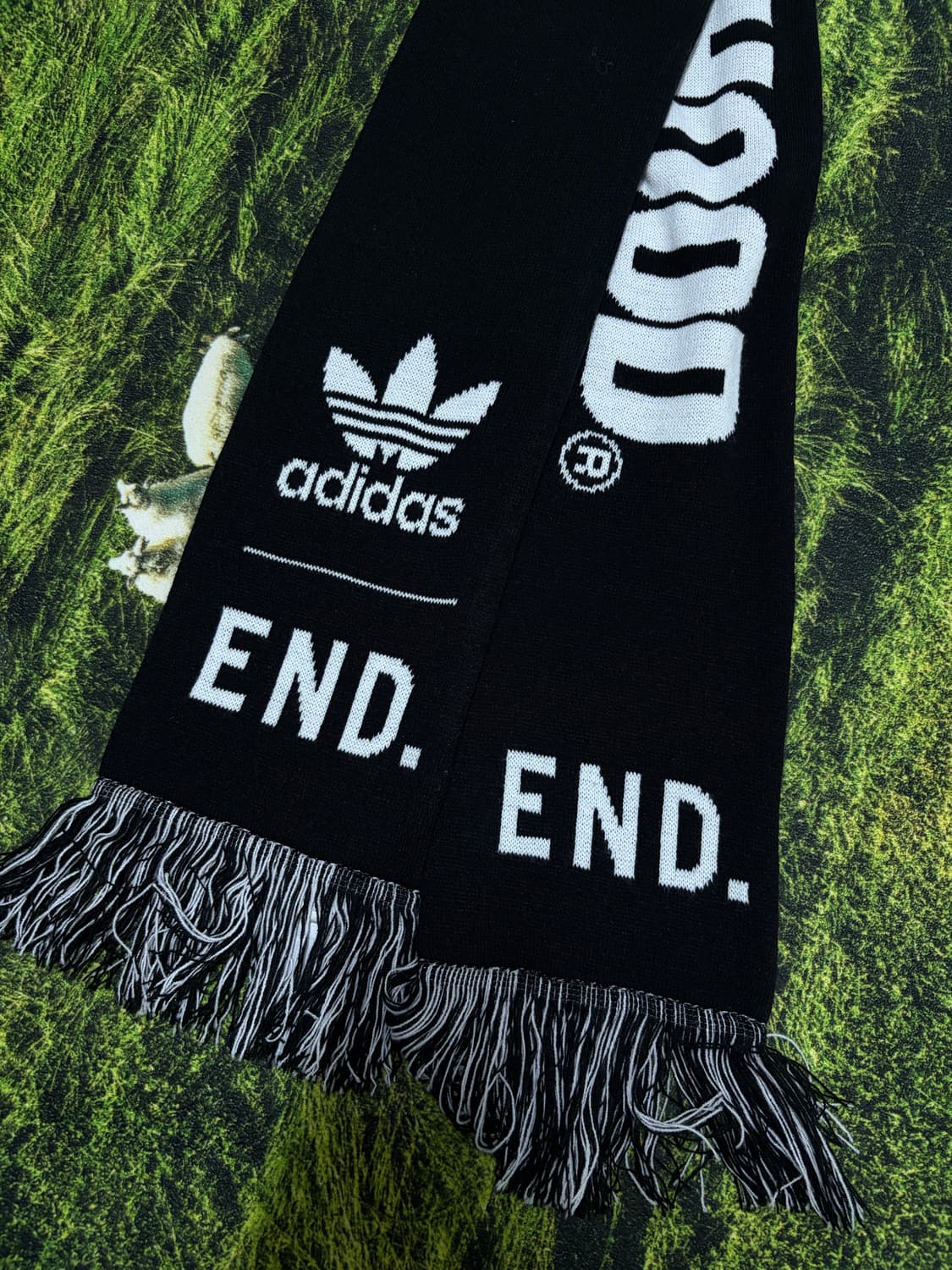 네이버후드 x 아디다스 x END 콜라보 머플러 판매합니다. 상품이미지4