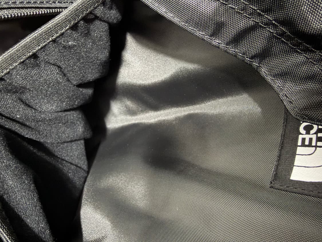 노스페이스MINI SHOT 가방(Black) - 새삥 상품이미지5