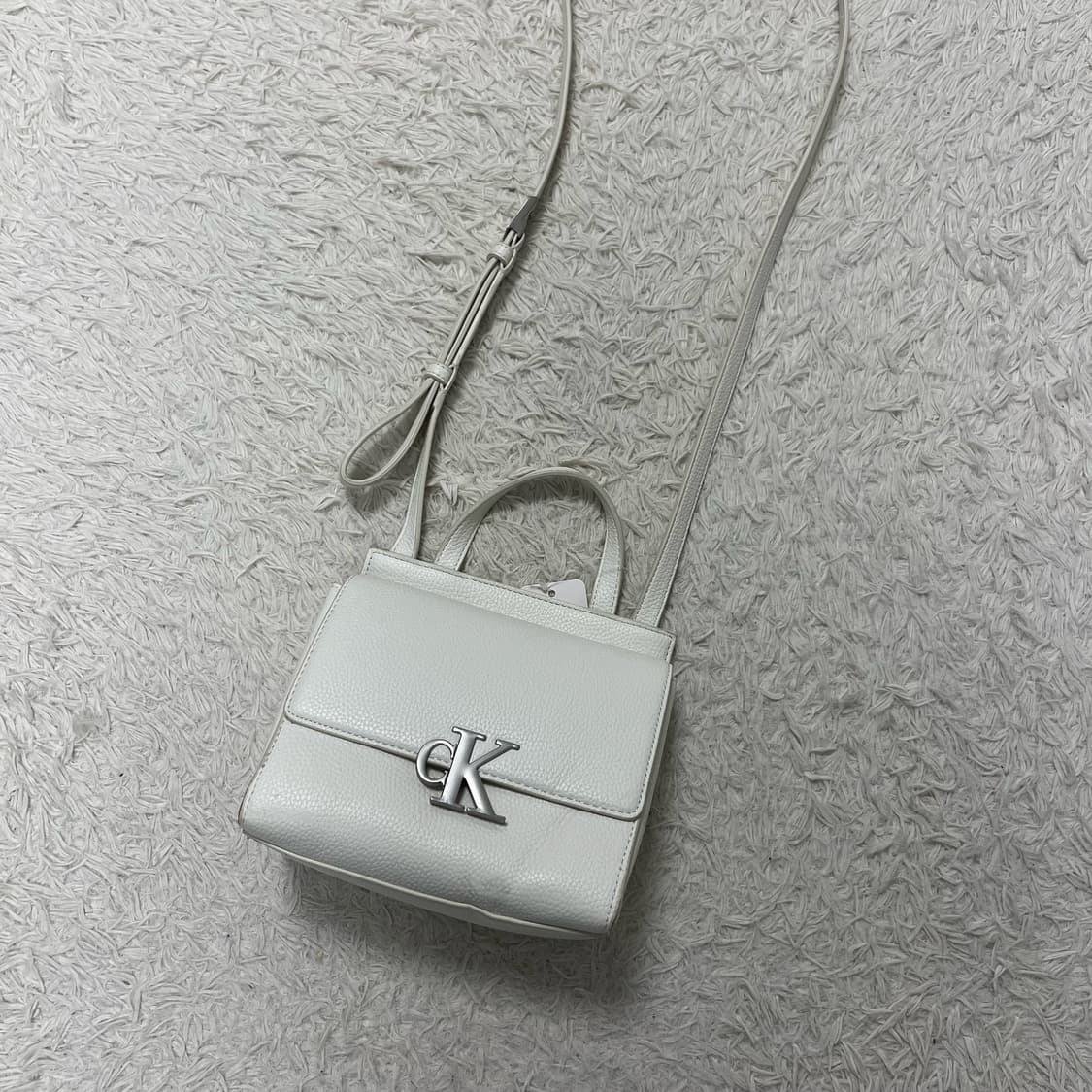 Calvin Klein crossbody bag 상품이미지5