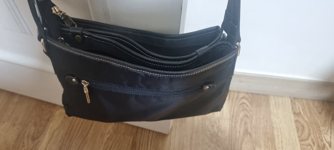 프라다 크로스백 팔아요 상품이미지3