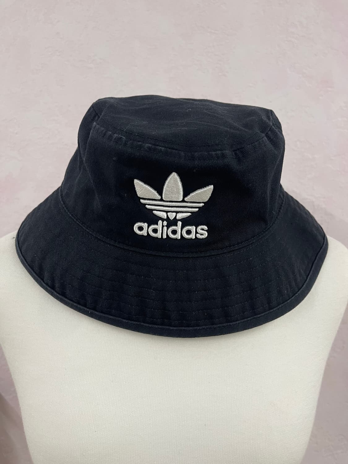 아디다스 오리지널스 버킷햇 모자 상품이미지1