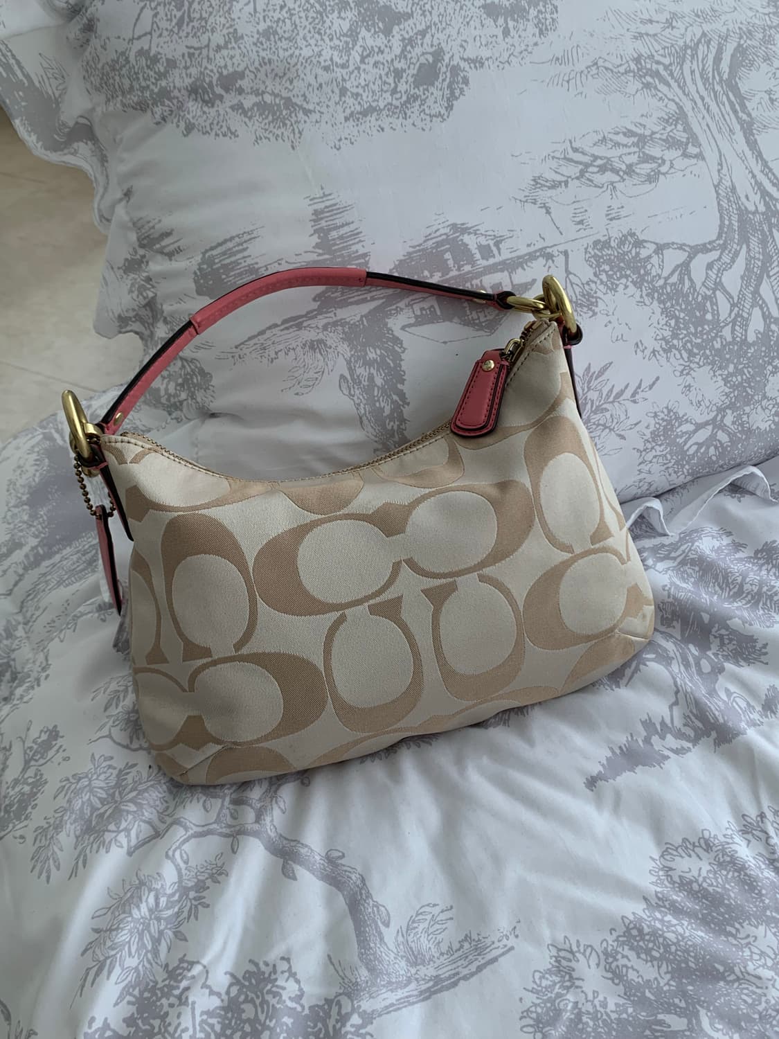 💗 Coach Signature Pink Ivory Bag 상품이미지4